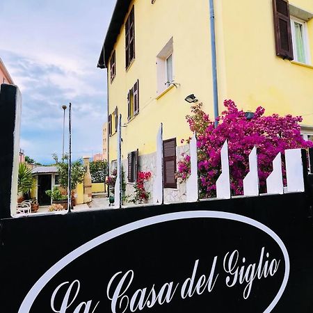 La Casa Del Giglio Otel Albenga Dış mekan fotoğraf