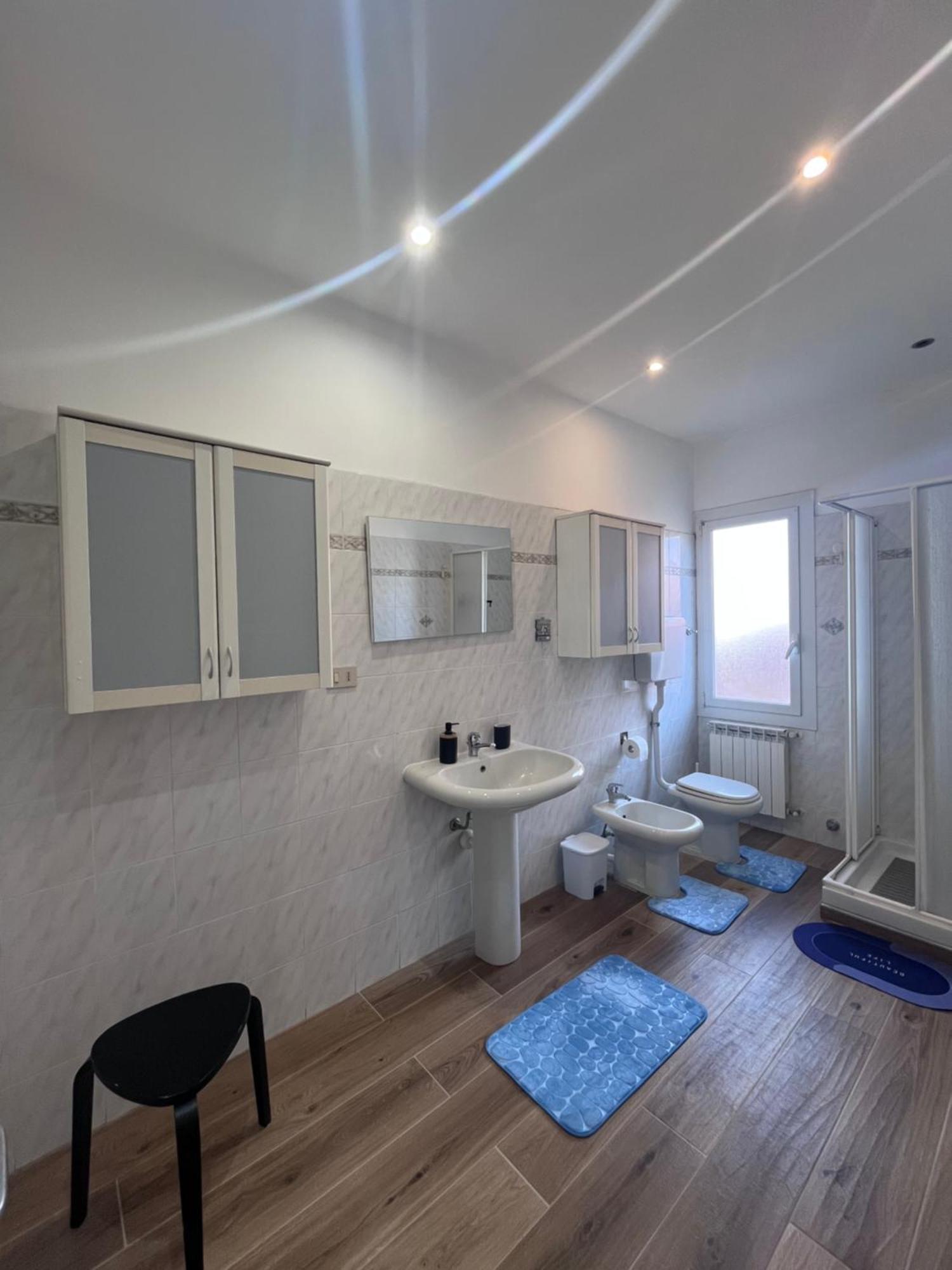 La Casa Del Giglio Otel Albenga Dış mekan fotoğraf