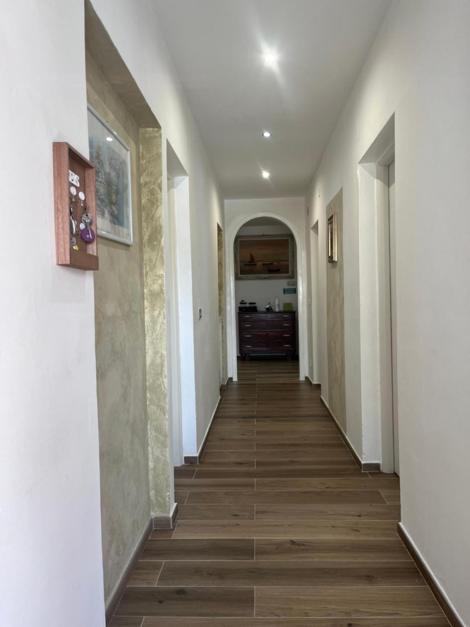 La Casa Del Giglio Otel Albenga Dış mekan fotoğraf