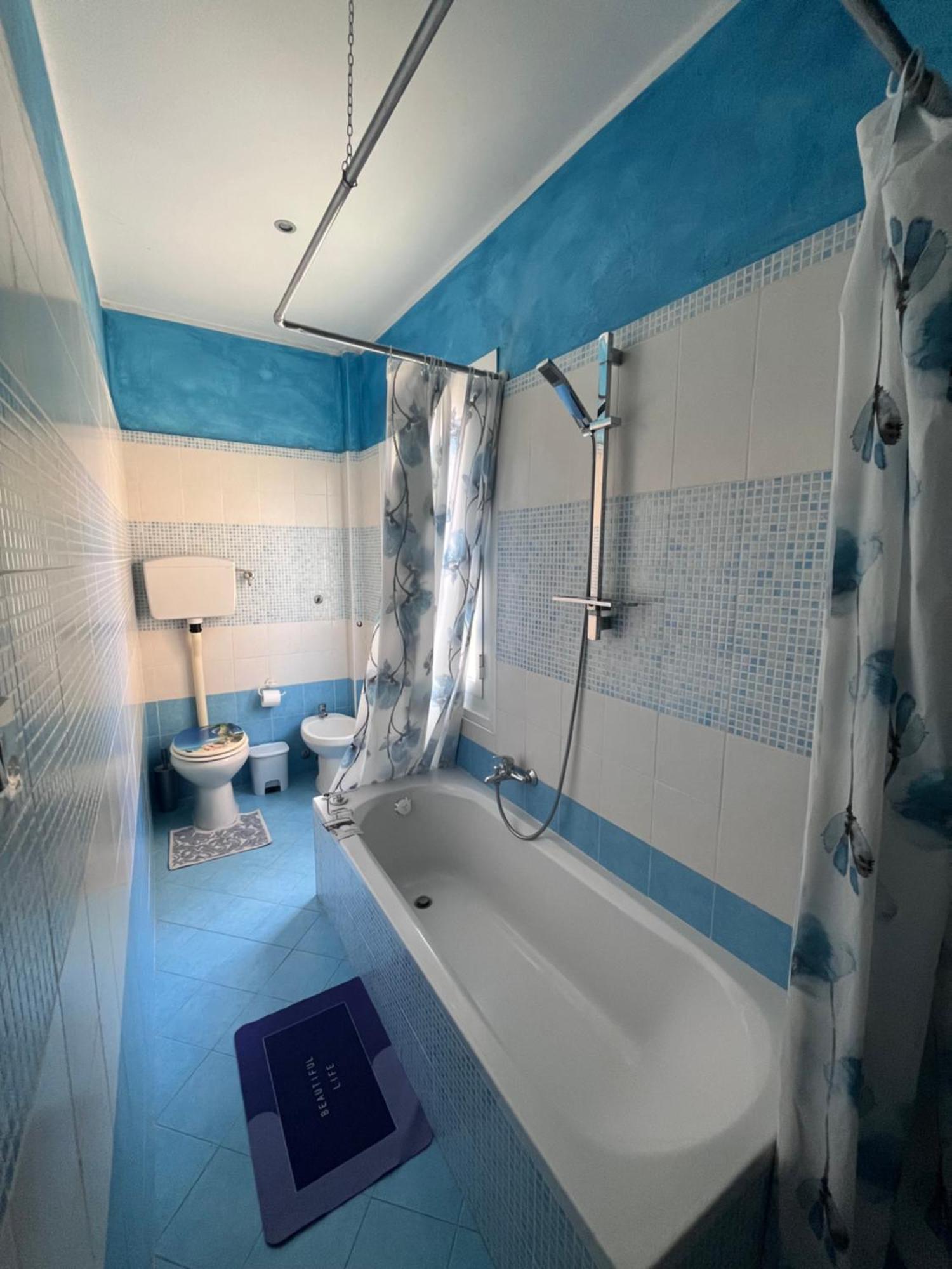 La Casa Del Giglio Otel Albenga Dış mekan fotoğraf